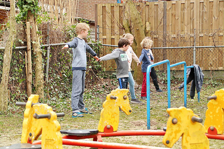 Paaseieren zoeken en spelmiddag_52
